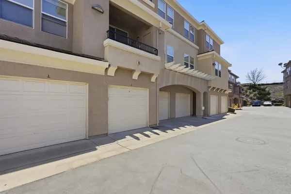 $459,900 | 900 Moon Circle, Unit 932, Folsom, CA 95630