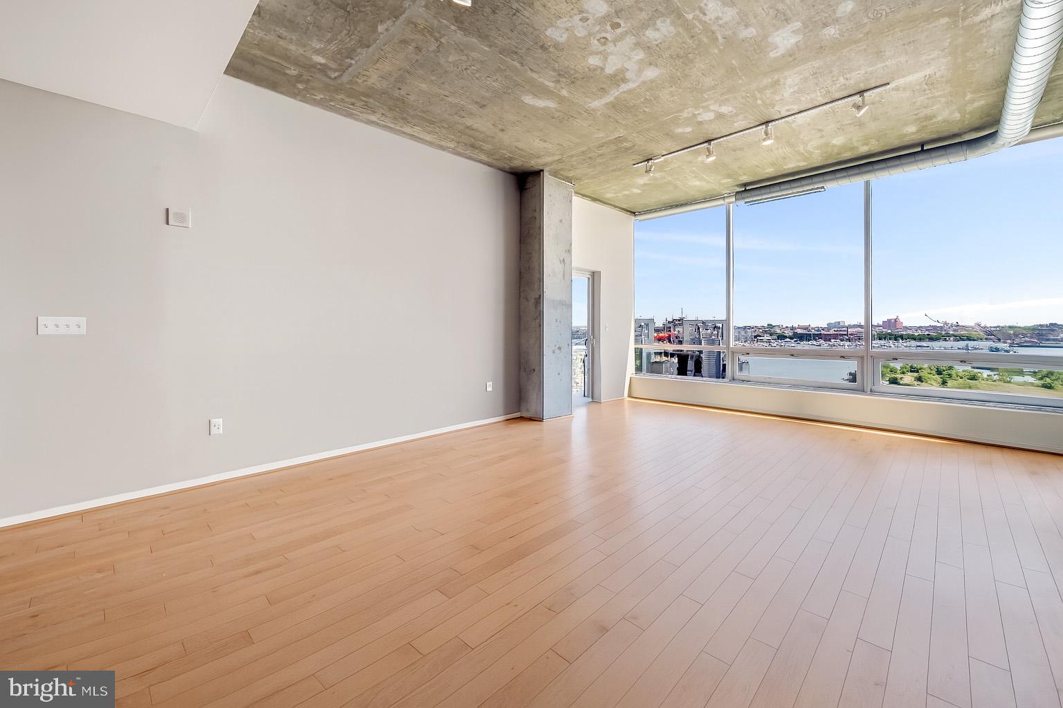 1200 Steuart Street, Unit 912 Baltimore, MD 21230 - Photo 2 of 45 Views from the moment you enter