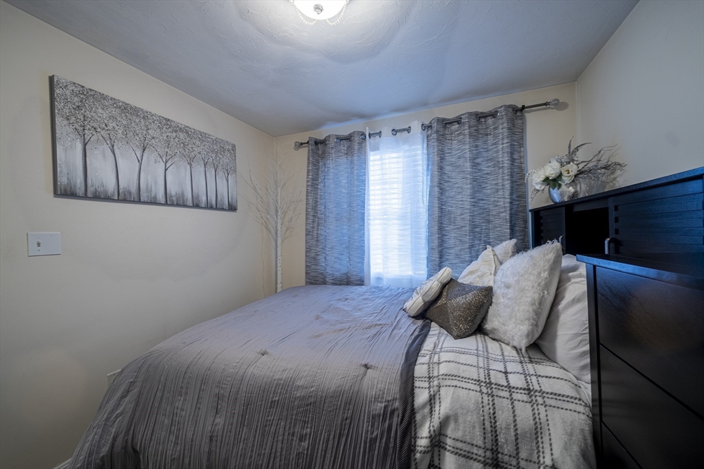 417 Hildreth Street, Unit 2 Lowell, MA 01850 - Photo 14 of 27