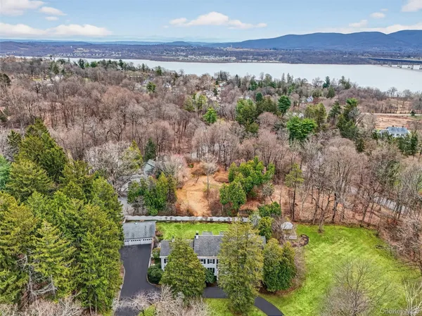 $1,275,000 | 79 Old Balmville Road, Newburgh, NY 12550