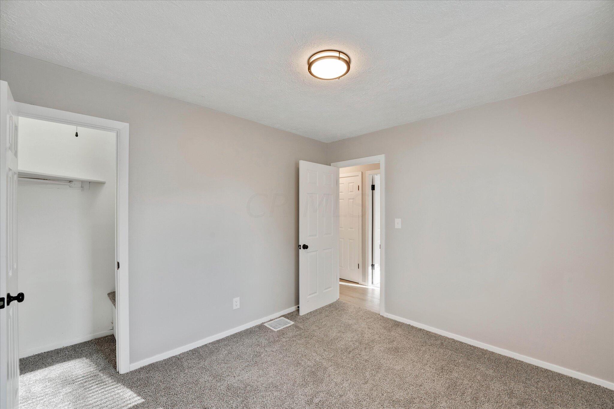 3110 Howey Road Columbus, OH 43224 - Photo 25 of 37 26-dsc03840-dsc03842