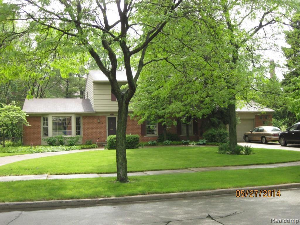 155 Lewiston Road Grosse Pointe, MI 48236 - Photo 3 of 22