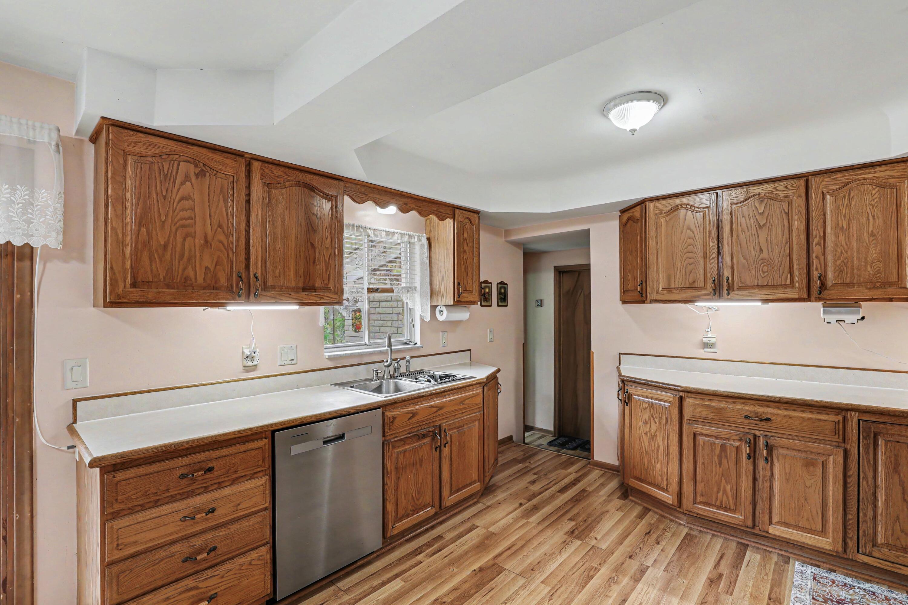 59126 Romeo Plank Road Ray, MI 48096 - Photo 5 of 29 59126 Romeo Plank 109