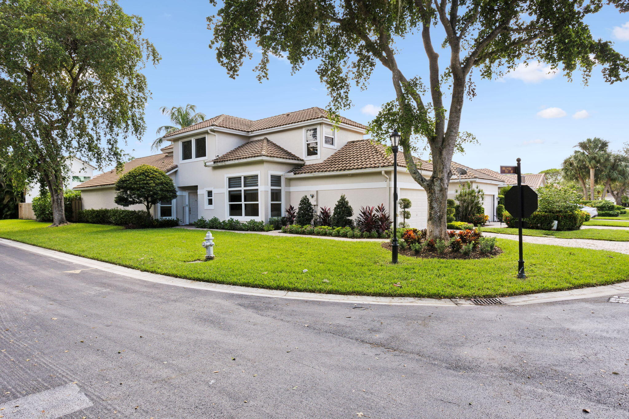 6692 Northwest 25th Way Boca Raton, FL 33496 - Photo 3 of 46 20241119081957430590000000-o