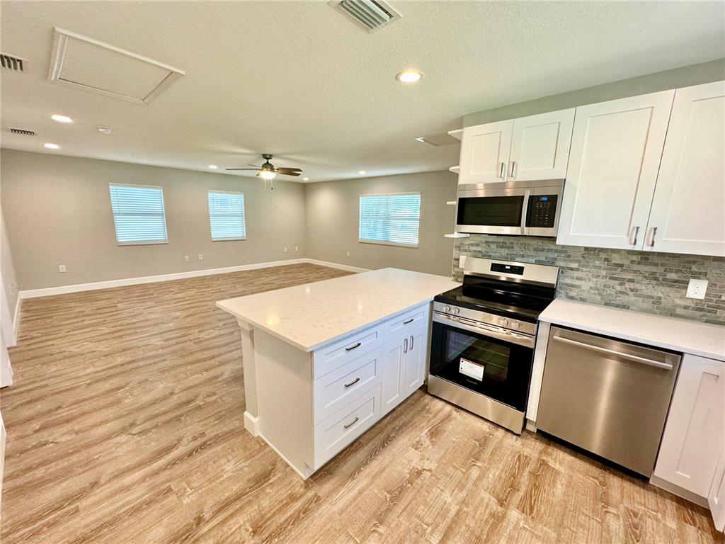 1493 Cleveland Street Clearwater, FL 33755 - Photo 18 of 64