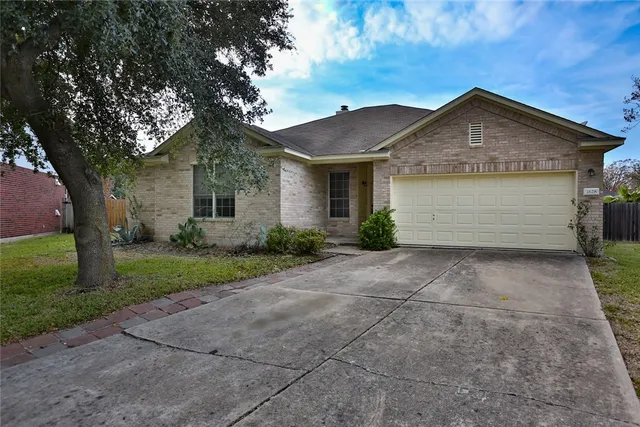 $1,900 | 1628 War Horse Lane, Round Rock, TX 78664