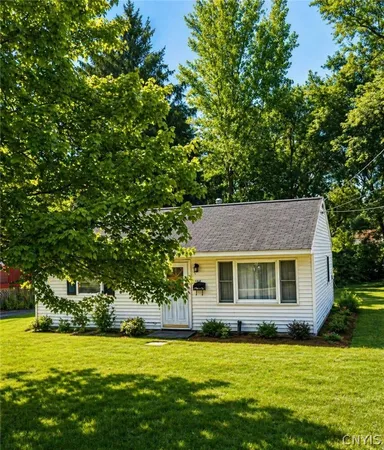 $2,000 | 204 Elmbrook Drive, Manlius, NY 13104