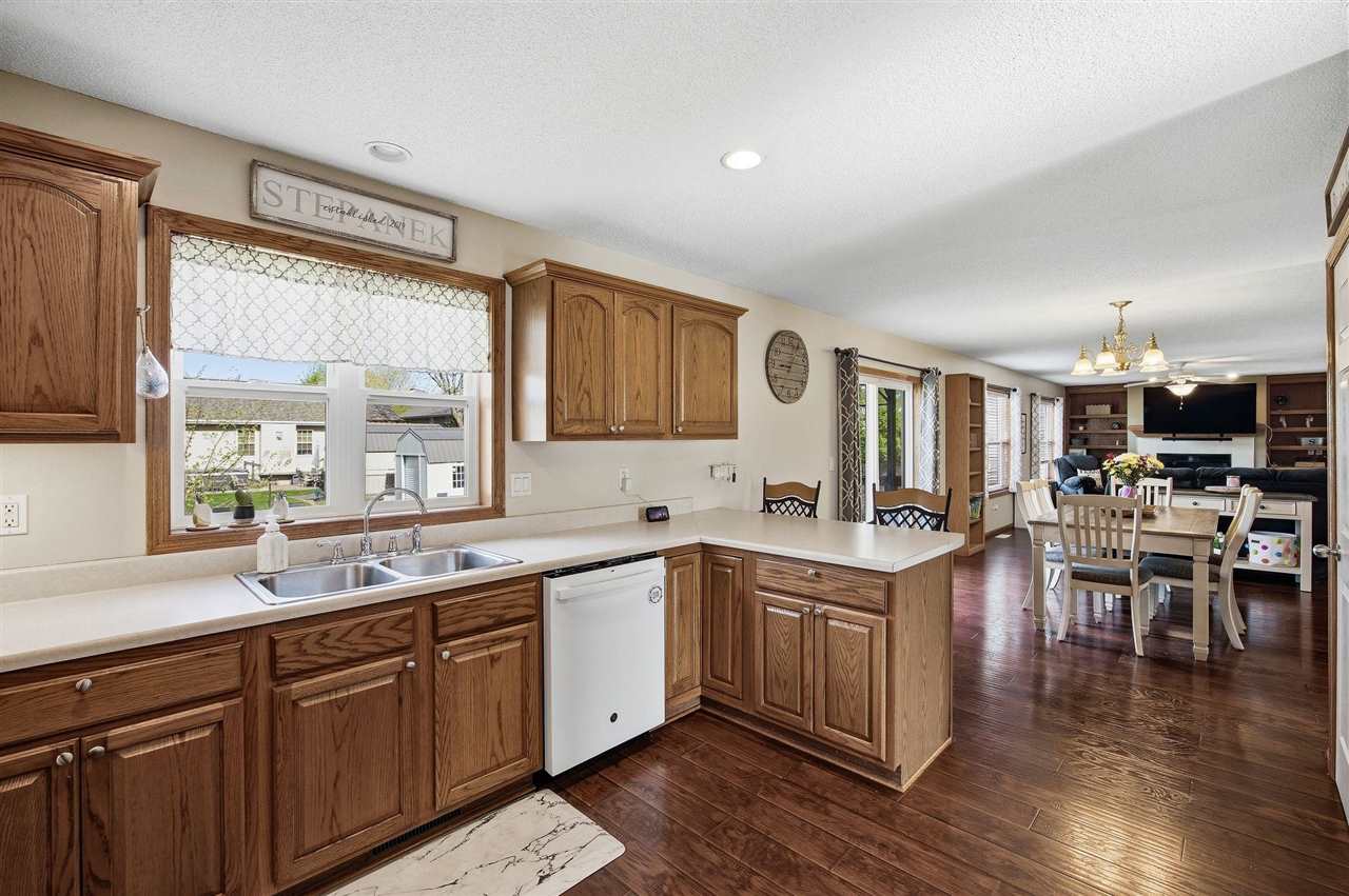 3516 Prairie Creek Road Southwest Cedar Rapids, IA 52404 - Photo 12 of 34 Gallery Image 12