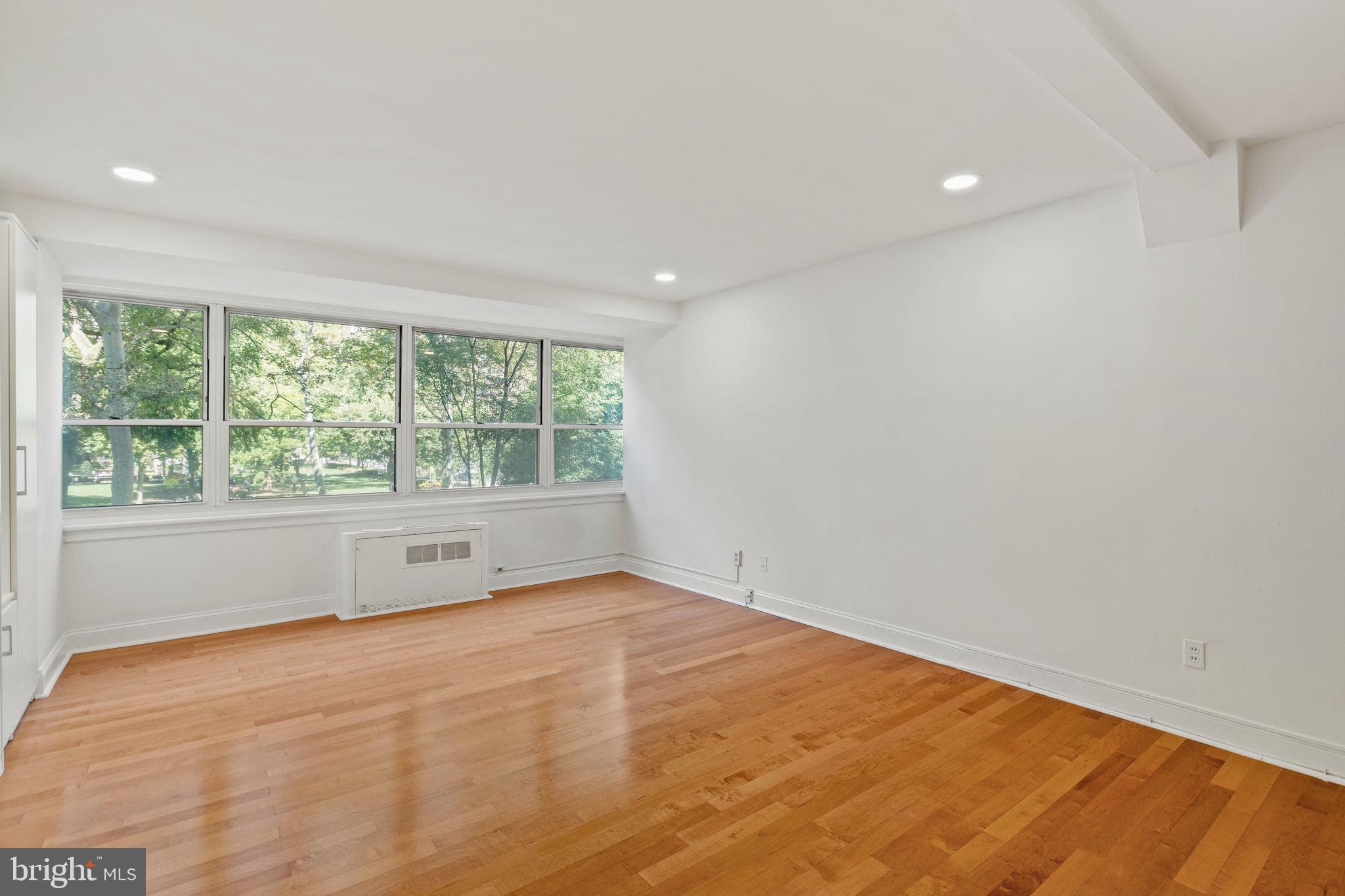 1810 Rittenhouse Square, Unit 313 Philadelphia, PA 19103 - Photo 11 of 28 Gallery Image 11