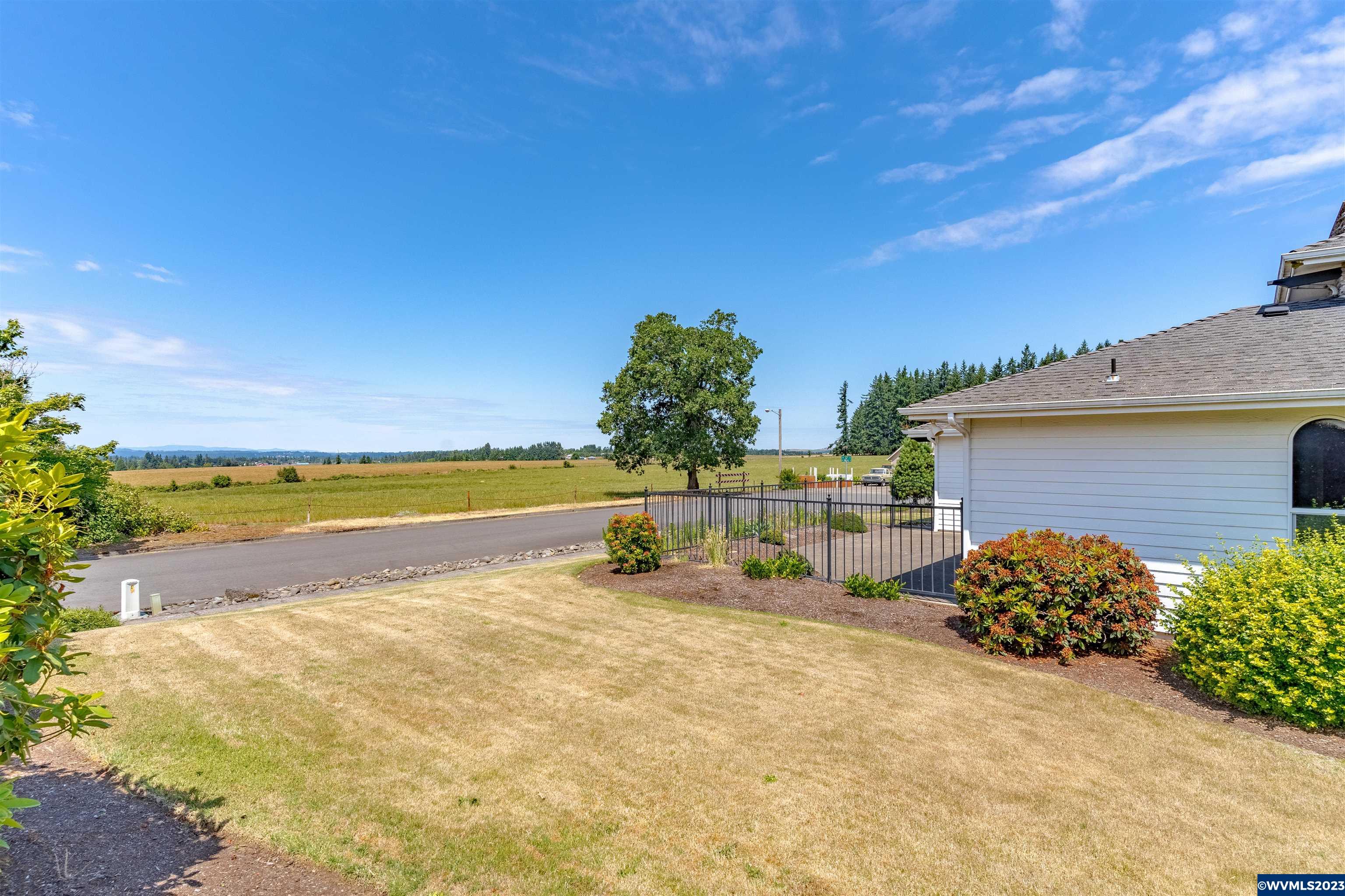 612 Southwest 7th Street Sublimity, OR 97385 - Photo 9 of 38 Gallery Image 9