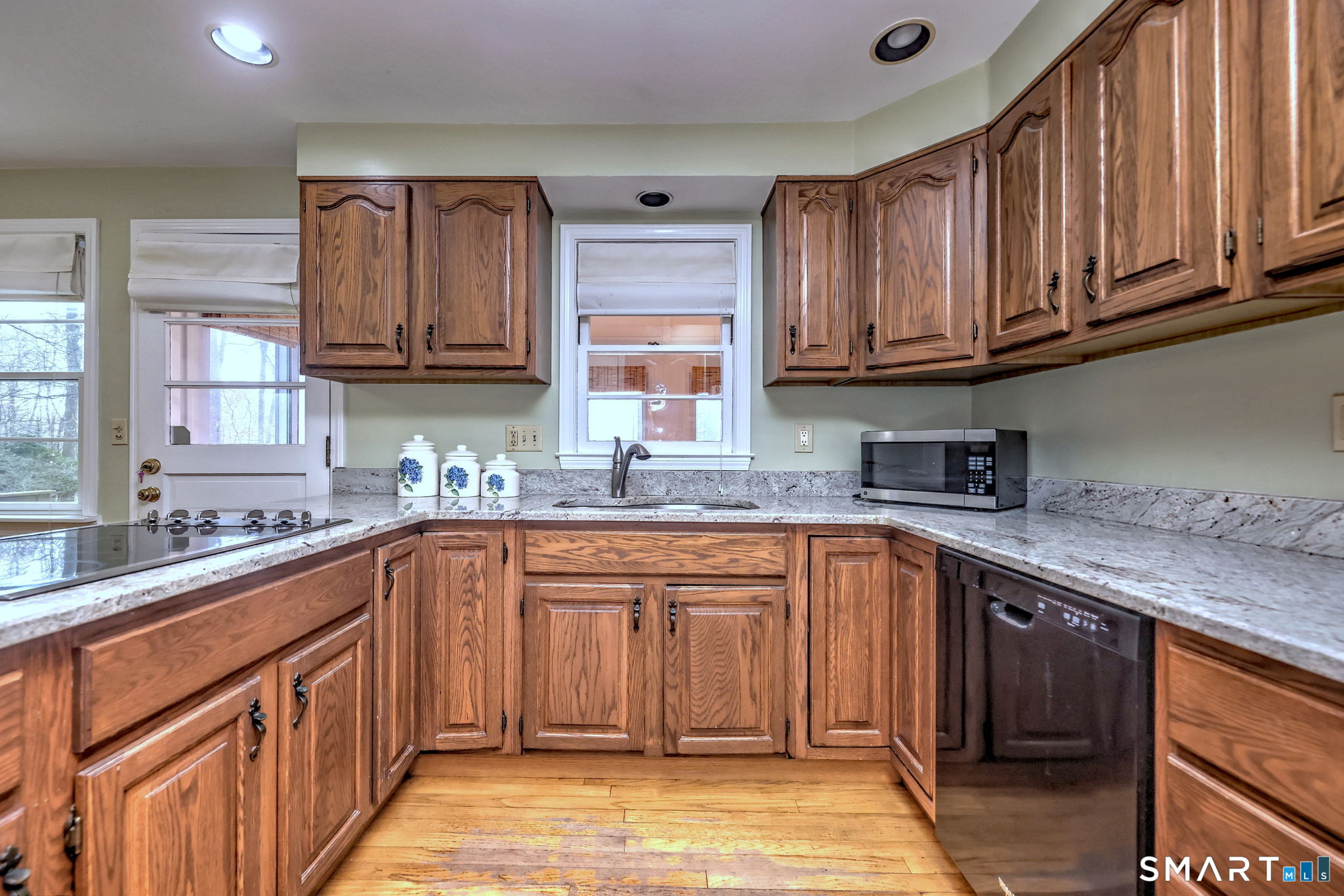 322 Hotchkiss Road Orange, CT 06477 - Photo 18 of 38