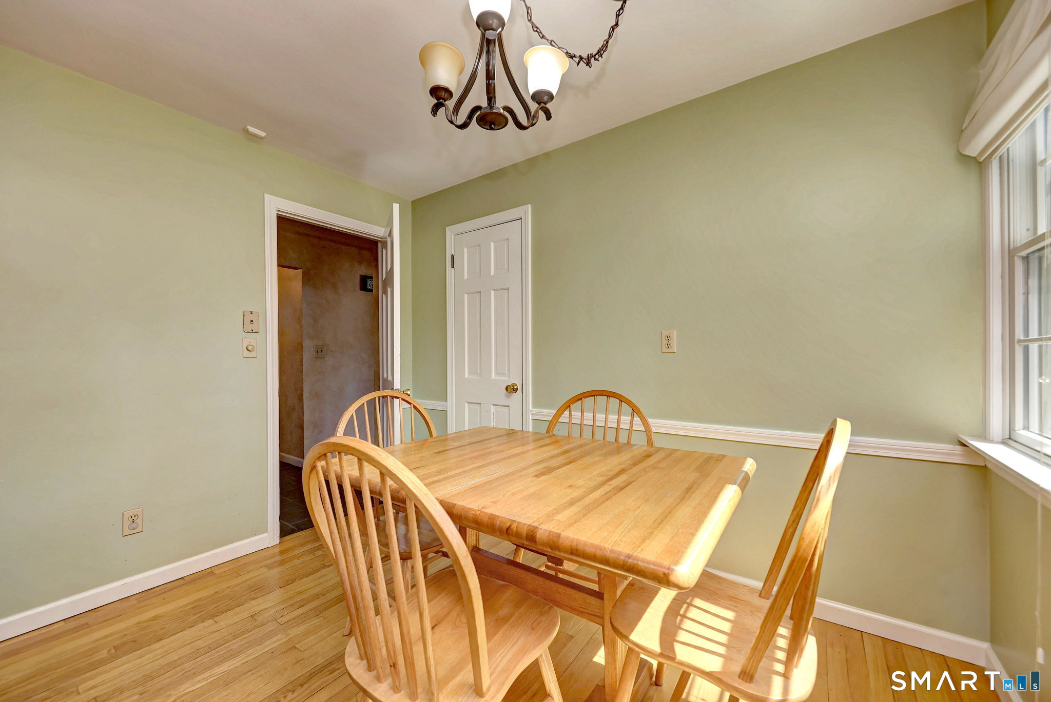 322 Hotchkiss Road Orange, CT 06477 - Photo 22 of 38