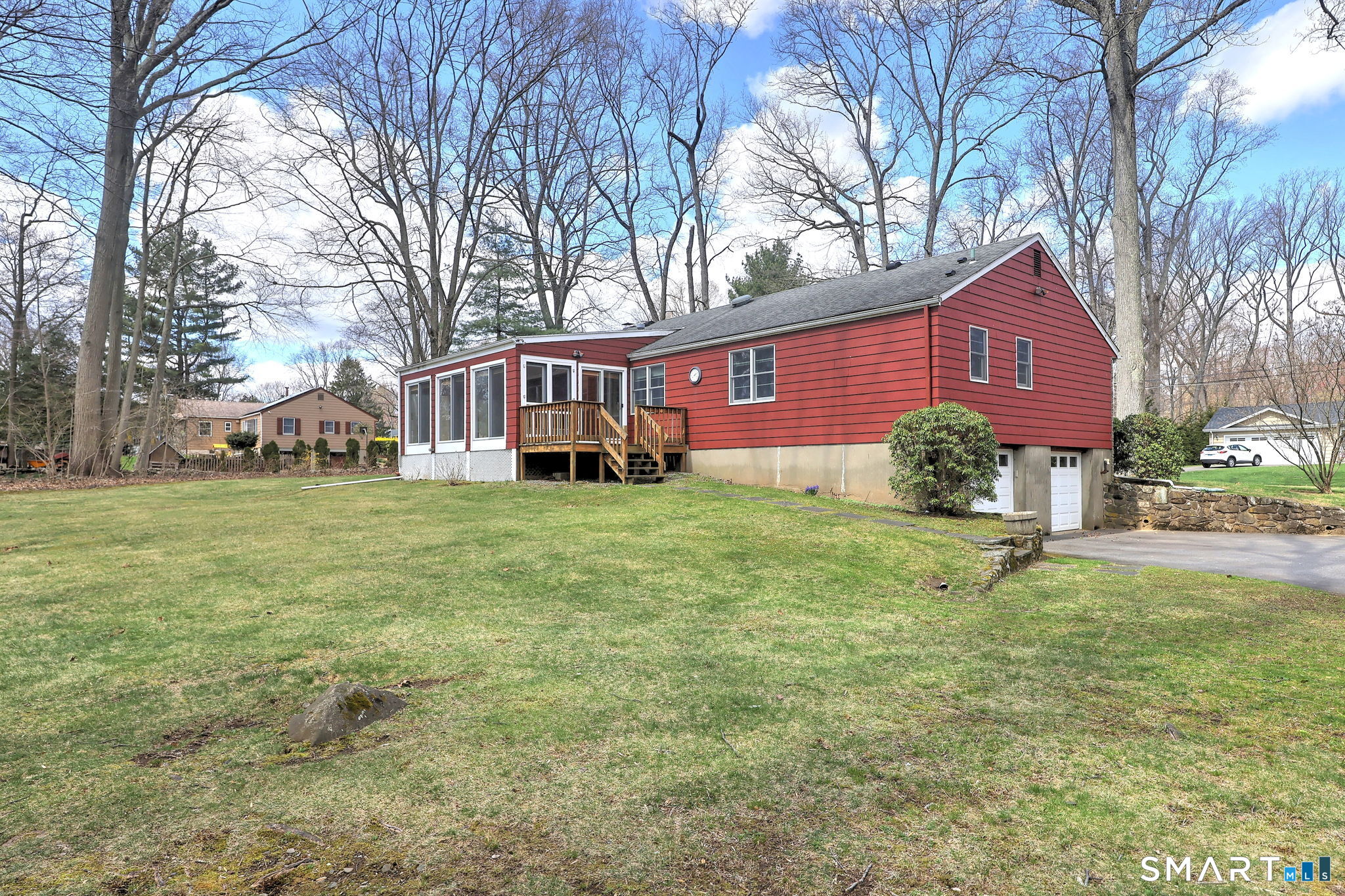 322 Hotchkiss Road Orange, CT 06477 - Photo 4 of 38