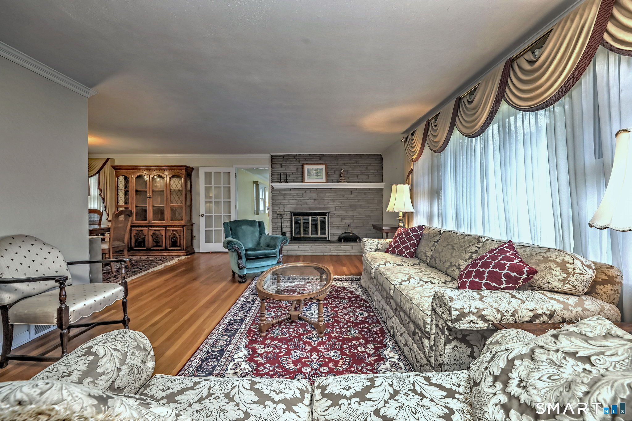 322 Hotchkiss Road Orange, CT 06477 - Photo 7 of 38