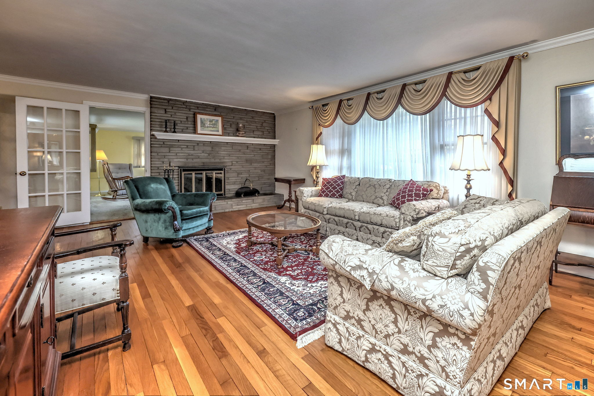 322 Hotchkiss Road Orange, CT 06477 - Photo 8 of 38