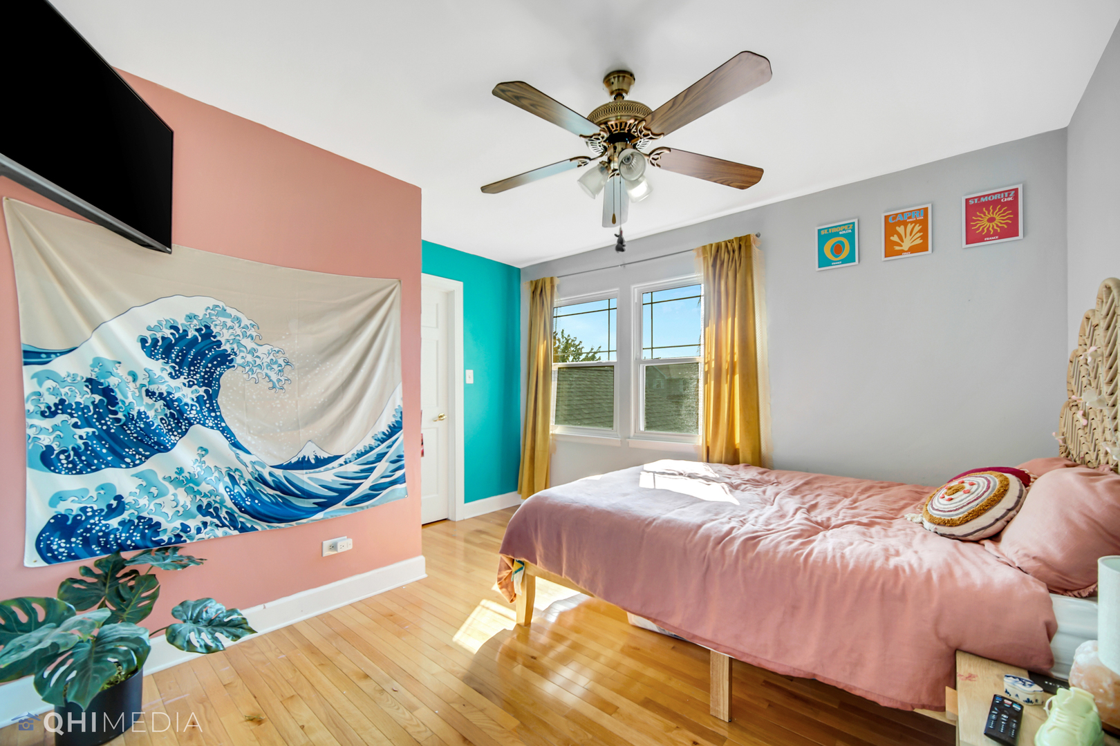 7930 Farmhouse Road Frankfort, IL 60423 - Photo 13 of 24 a bedroom with a bed and a flat screen tv