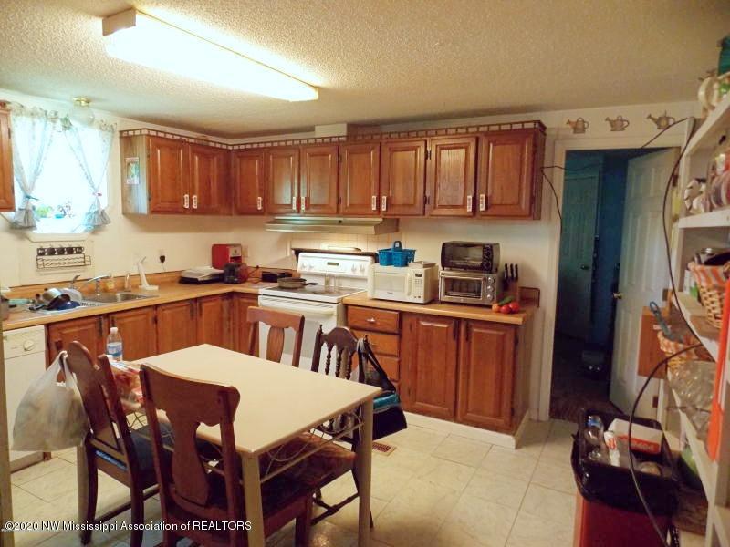 609 Walhill Road Coldwater, MS 38618 - Photo 3 of 10 Kitchen