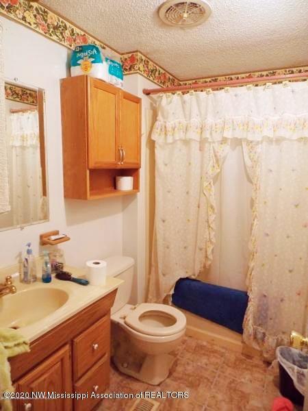 609 Walhill Road Coldwater, MS 38618 - Photo 7 of 10 Bath
