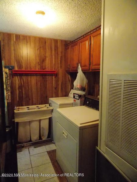 609 Walhill Road Coldwater, MS 38618 - Photo 8 of 10 Laundry Room