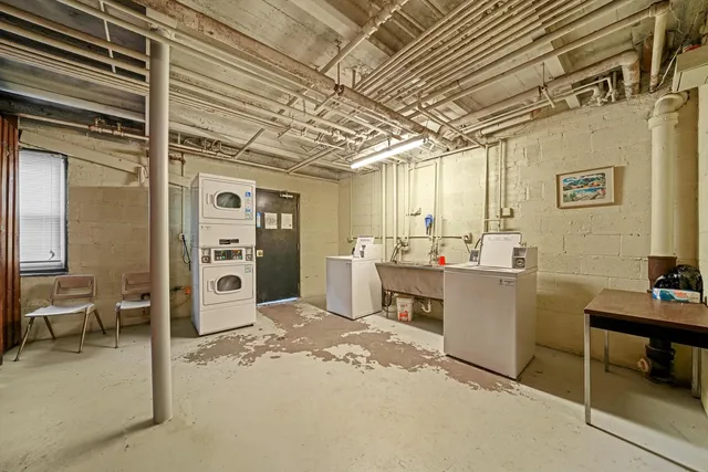 $1,445 | 907 Austin Street, Unit 2, Evanston, IL 60202