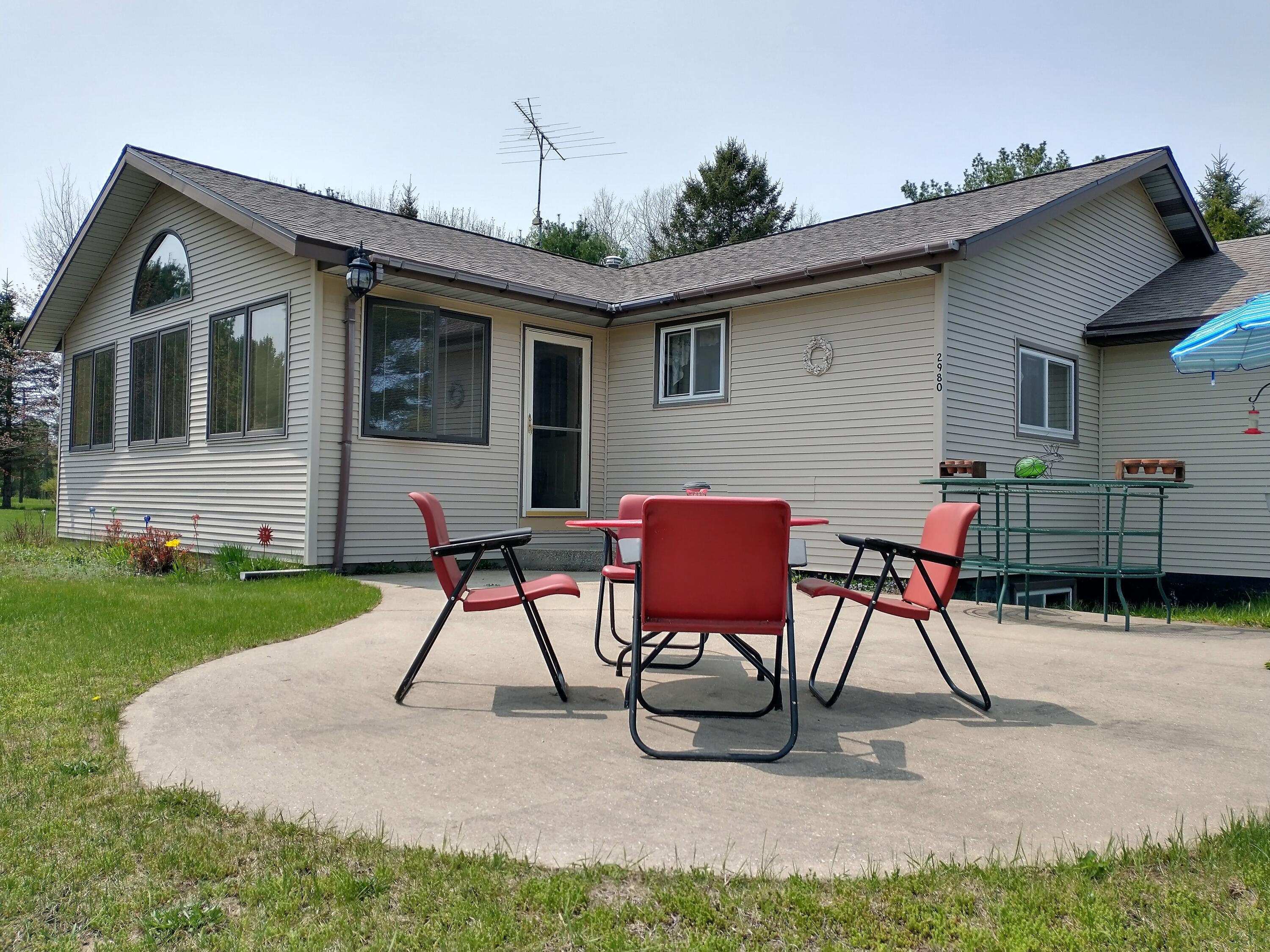 2980 Kitchen Road Cheboygan, MI 49721 - Photo 2 of 32 Gallery Image 2