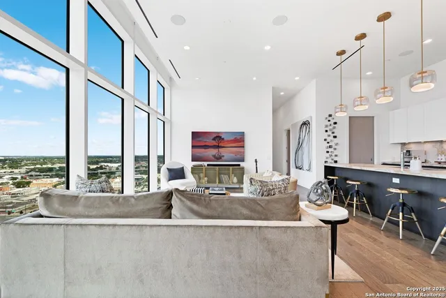 $11,000 | 123 Lexington Avenue, Unit 1806, San Antonio, TX 78205