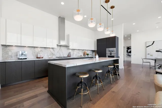 $11,000 | 123 Lexington Avenue, Unit 1806, San Antonio, TX 78205