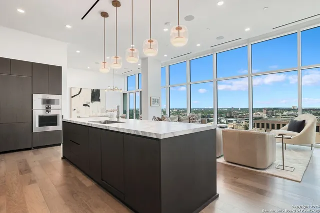 $11,000 | 123 Lexington Avenue, Unit 1806, San Antonio, TX 78205