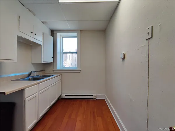 $1,325 | 98 Montgomery Street, Unit 1, Poughkeepsie, NY 12601