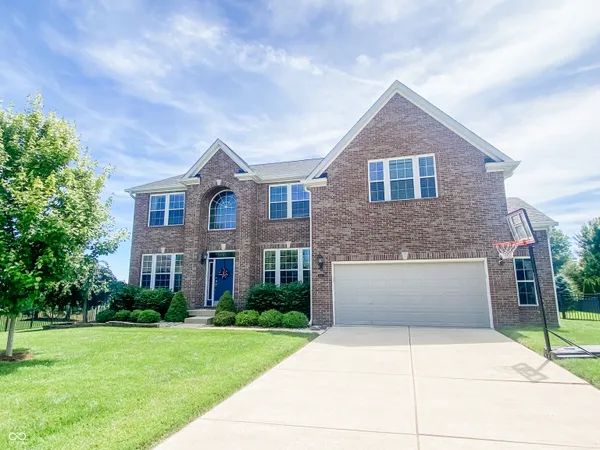 $524,900 | 4043 Shady Pointe Row, Greenwood, IN 46143