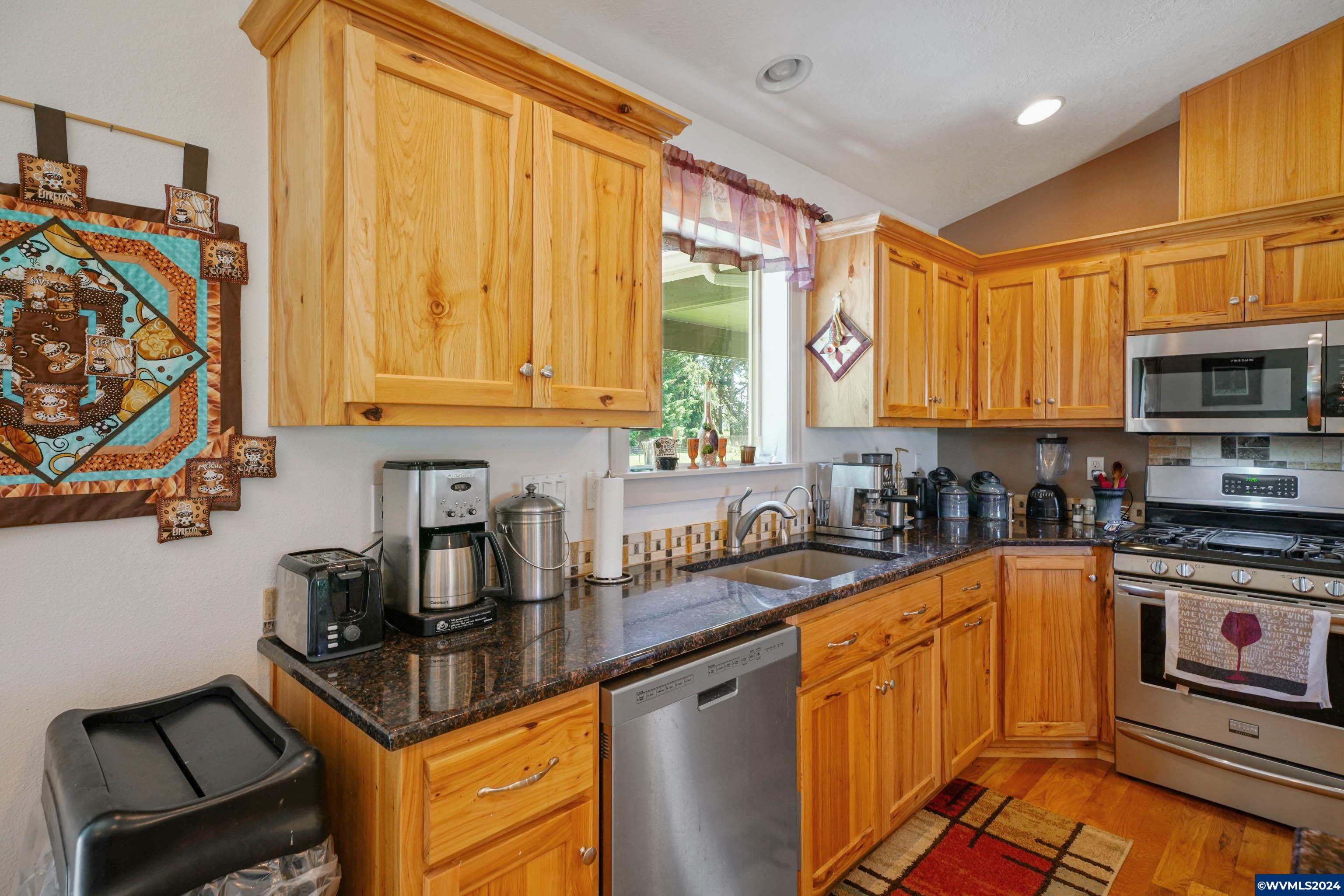 12196 Brick Road Southeast Turner, OR 97392 - Photo 15 of 42