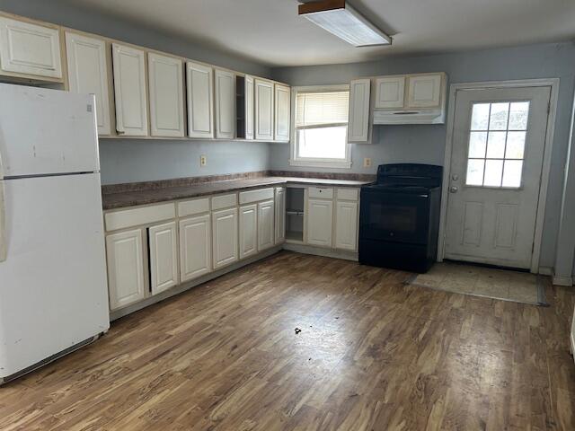 10 Lookout Avenue Dover-Foxcroft, ME 04426 - Photo 3 of 16 10 Lookout Kitchen