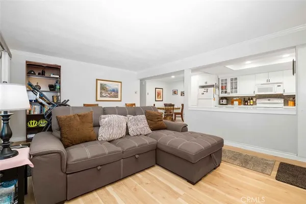 $345,000 | 2118 Via Puerta, Unit D, Laguna Woods, CA 92637