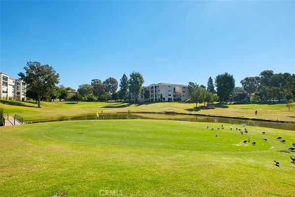 $345,000 | 2118 Via Puerta, Unit D, Laguna Woods, CA 92637