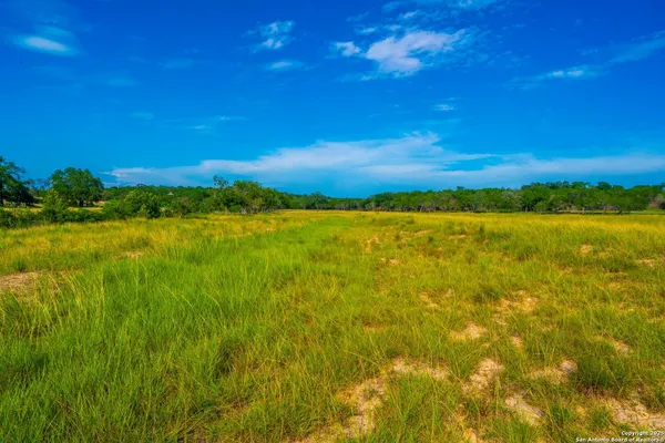 $550,000 | 327 Waring Welfare Road, Boerne, TX 78006