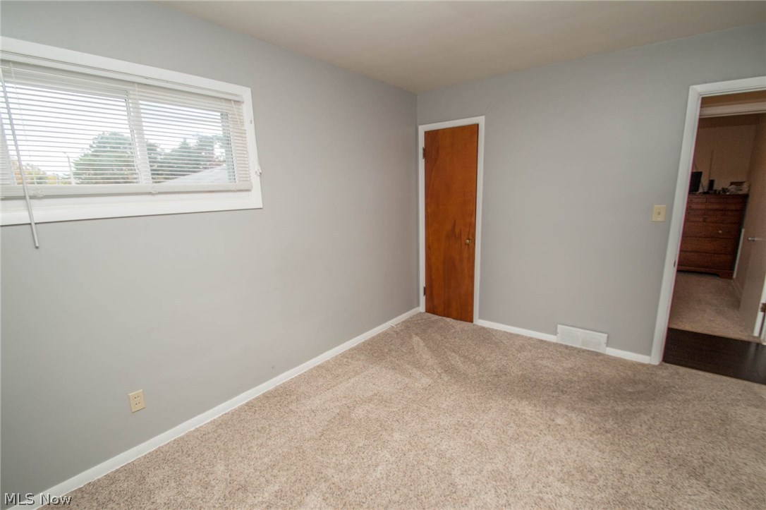 11160 Snow Road Parma, OH 44130 - Photo 19 of 34