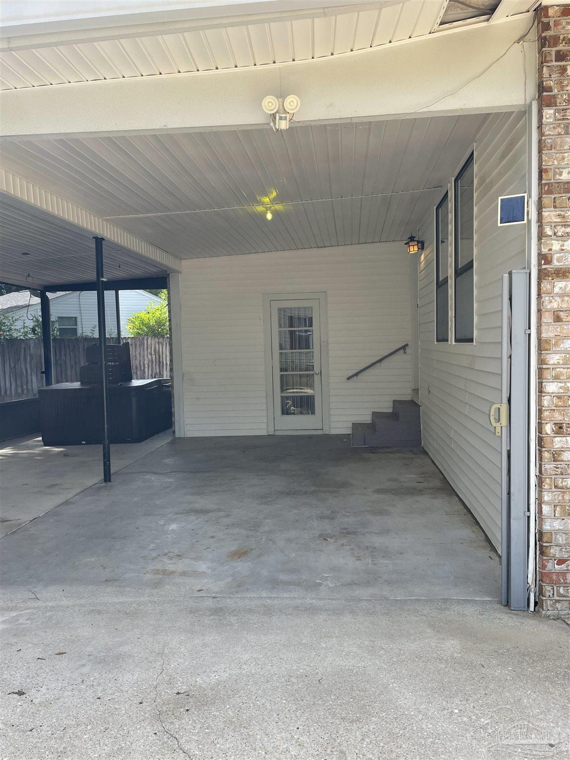 107 Frisco Road Pensacola, FL 32507 - Photo 4 of 21 Gallery Image 4