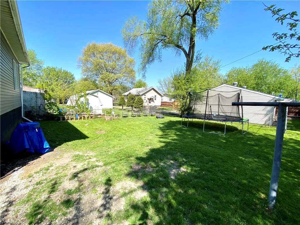 1124 Cushing Street Decatur, IL 62526 - Photo 29 of 32