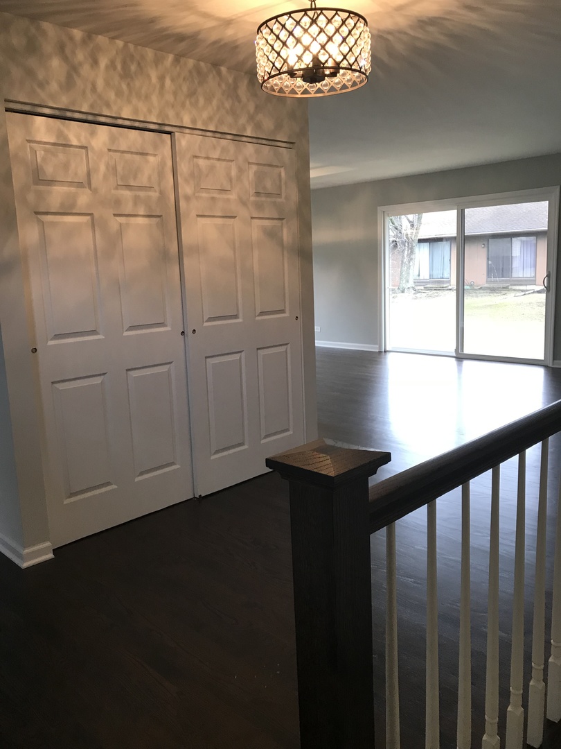 206 Plum Grove Road Roselle, IL 60172 - Photo 2 of 25