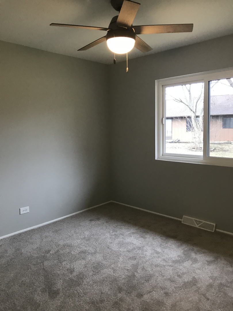 206 Plum Grove Road Roselle, IL 60172 - Photo 20 of 25