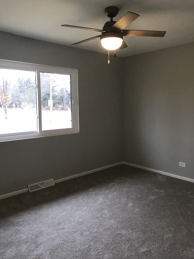 206 Plum Grove Road Roselle, IL 60172 - Photo 21 of 25
