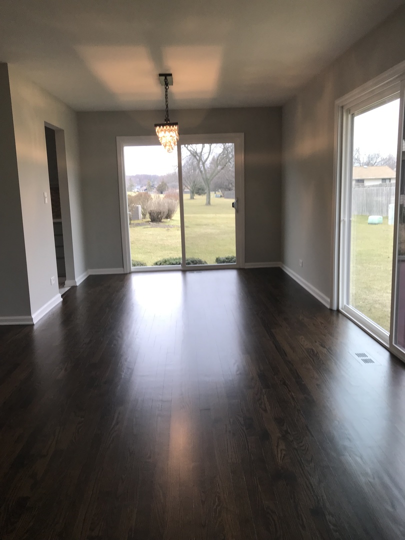206 Plum Grove Road Roselle, IL 60172 - Photo 4 of 25