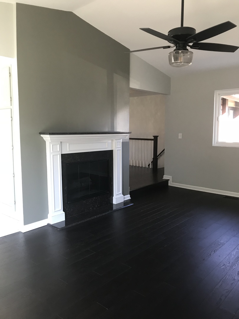 206 Plum Grove Road Roselle, IL 60172 - Photo 8 of 25