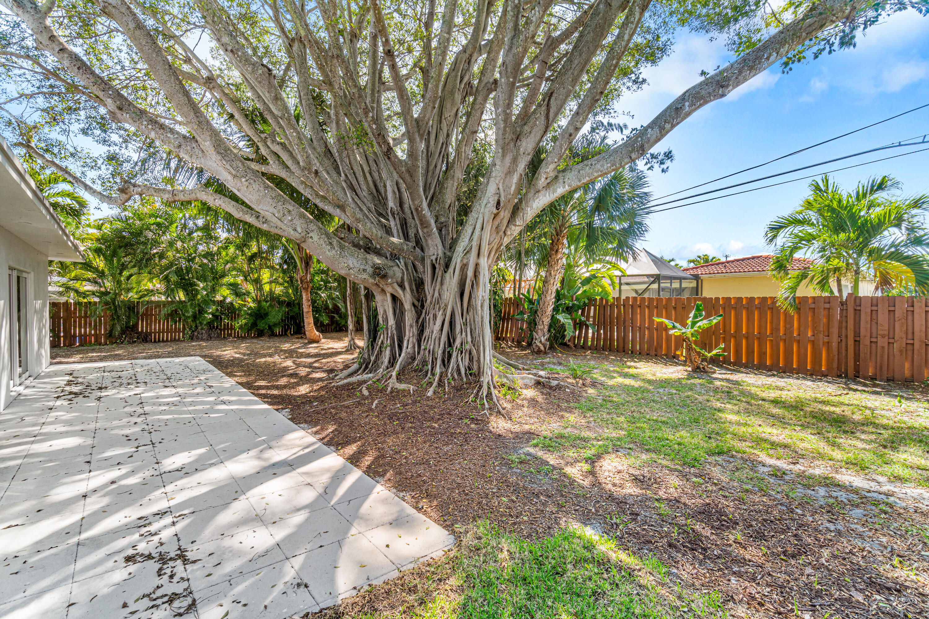 1188 West Camino Boca Raton, FL 33486 - Photo 20 of 25 027-1188WestCaminoReal-BocaRaton-FL-3348