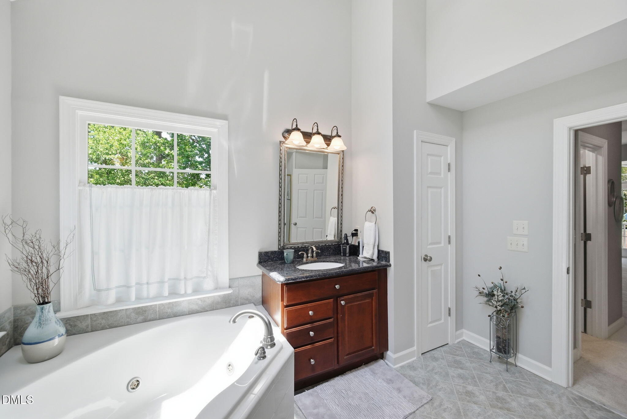 5805 Valley Mist Court Raleigh, NC 27613 - Photo 43 of 80 Primary Bath