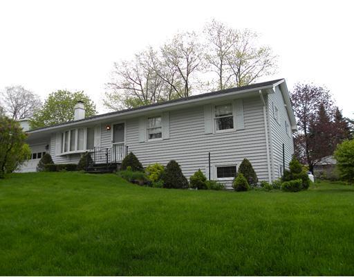 1 Maplewood Road Lewiston, ME 04240 - Photo 2 of 18 Exterior Front.