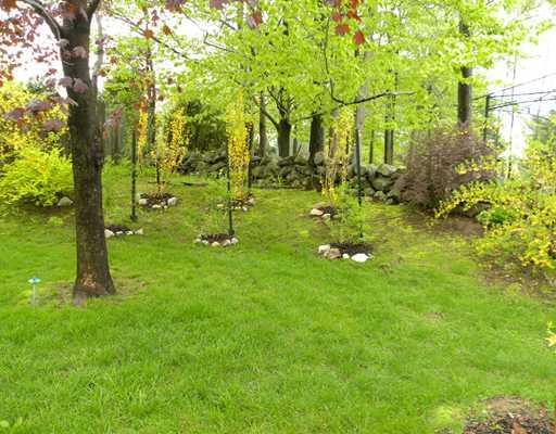 1 Maplewood Road Lewiston, ME 04240 - Photo 6 of 18 Yard/Garden.