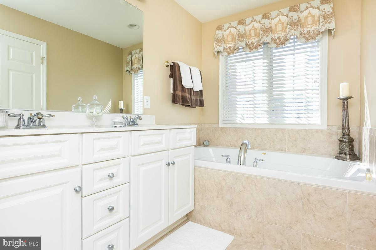 111 Hearth Court Baltimore, MD 21212 - Photo 15 of 21