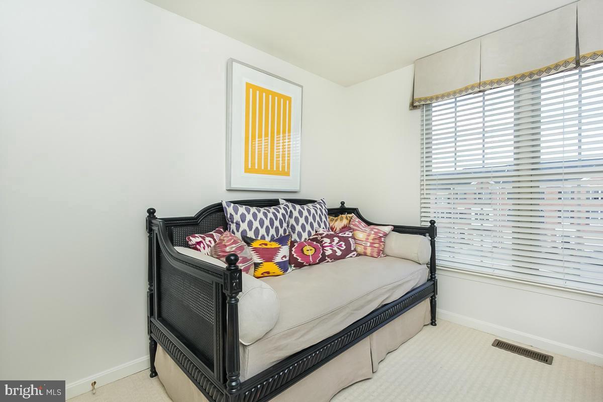 111 Hearth Court Baltimore, MD 21212 - Photo 19 of 21