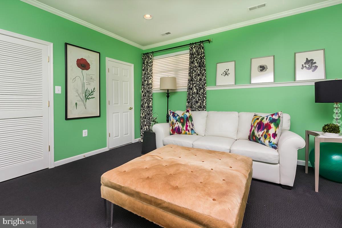 111 Hearth Court Baltimore, MD 21212 - Photo 3 of 21